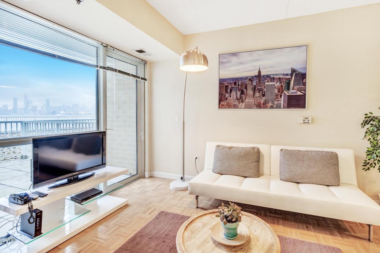 Dharma Home Suites Jc At Exchange Place เจอร์ซีย์ซิตี้ ภายนอก รูปภาพ